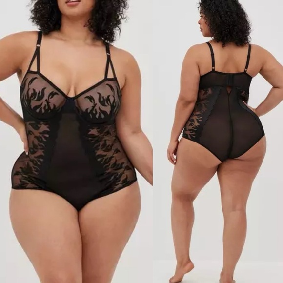 Torrid Embroidered Flames Black Unlined Underwire Bodysuit Sz 6 - Picture 1 of 7